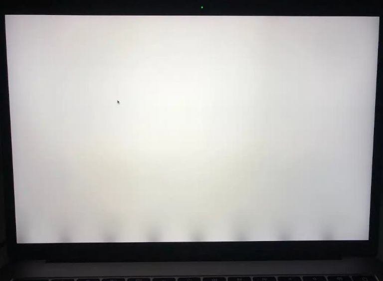 Layar MacBook Pro Flexgate